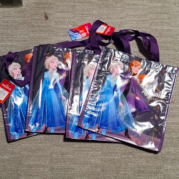 Frozen II Trick or treat bag. (4) - Picture 1 of 3